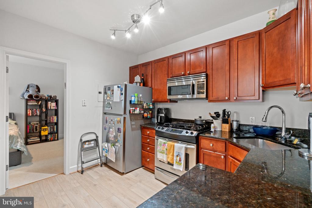 1418 W NW Unit: 403