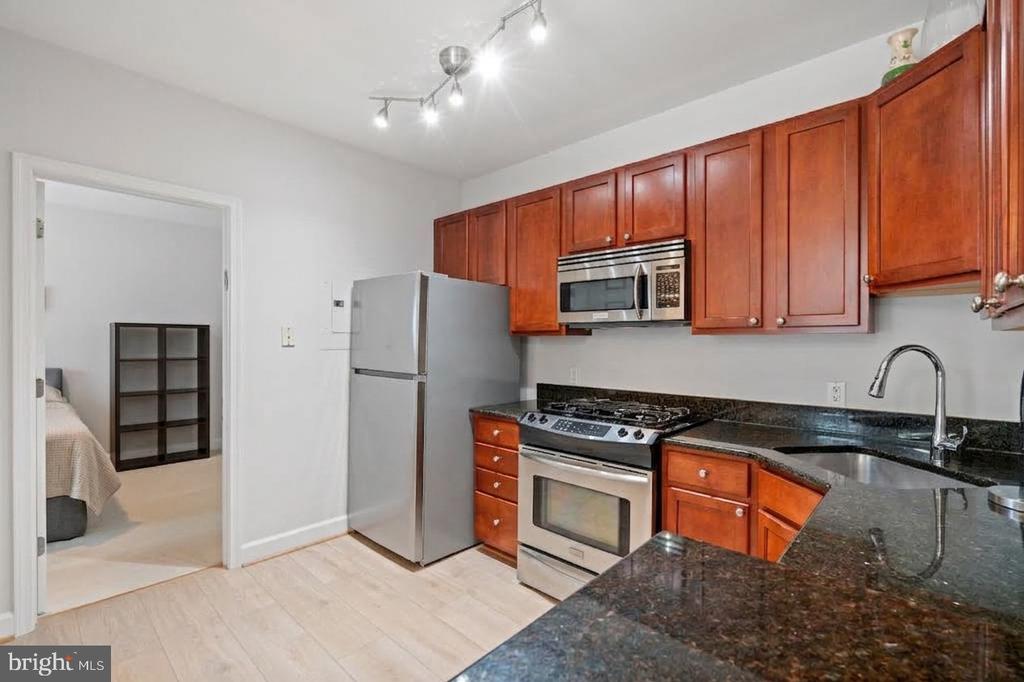 1418 W NW Unit: 403