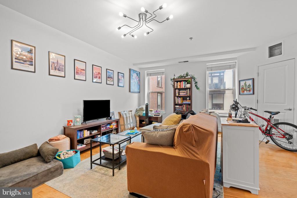 1418 W NW Unit: 403