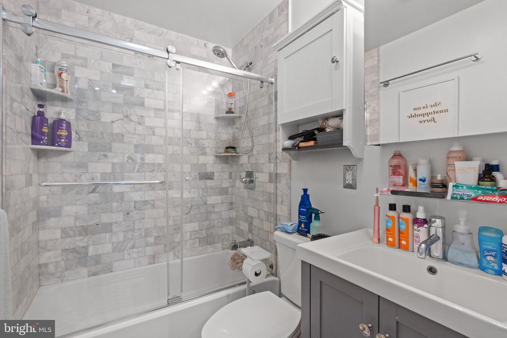 1418 W NW Unit: 403
