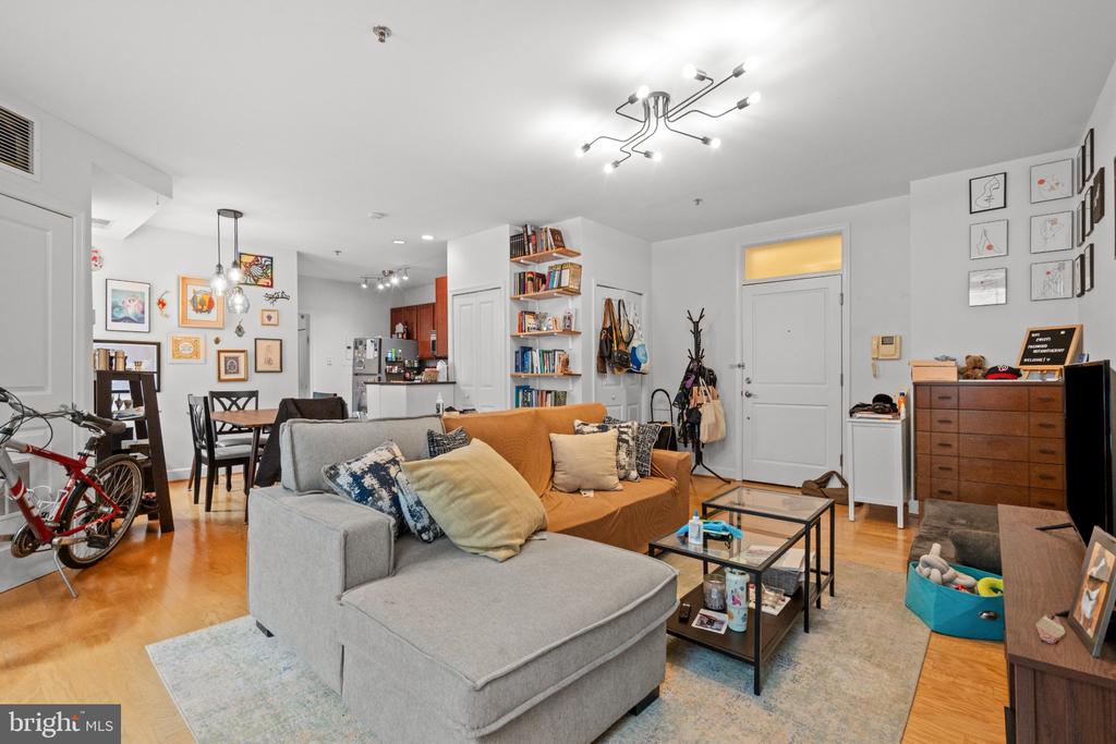 1418 W NW Unit: 403