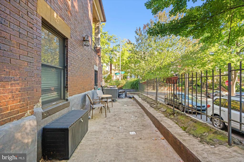1200 EUCLID STREET NW Unit: 1