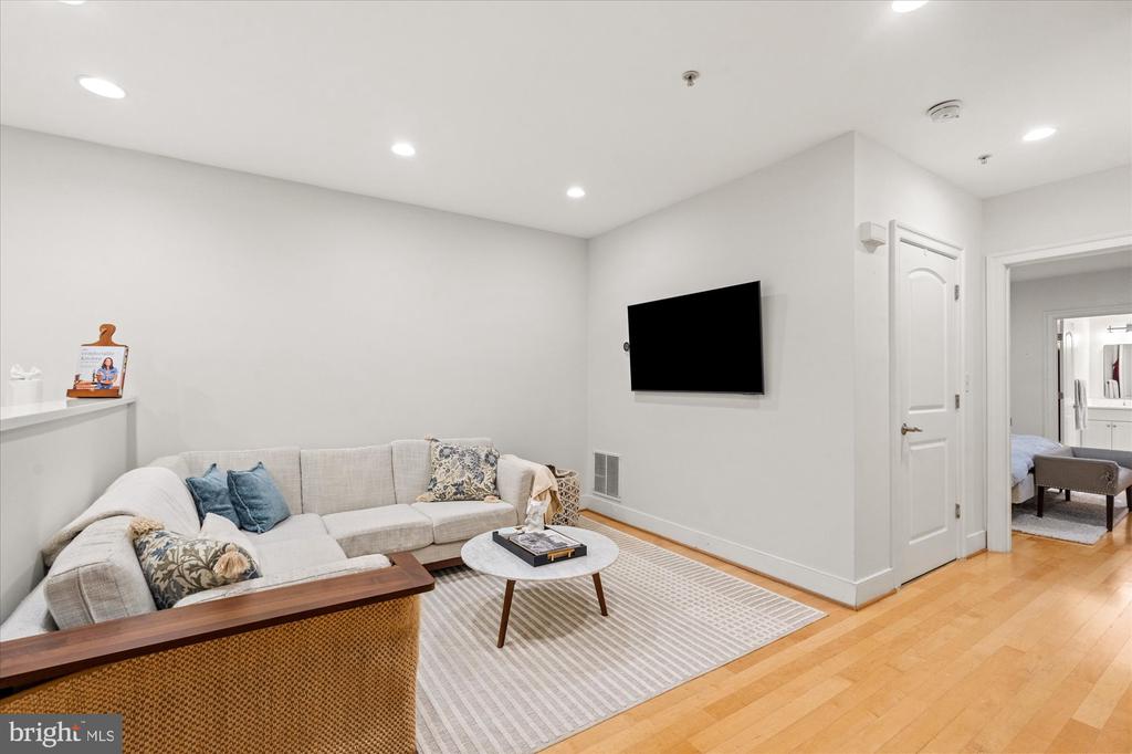 1200 EUCLID STREET NW Unit: 1