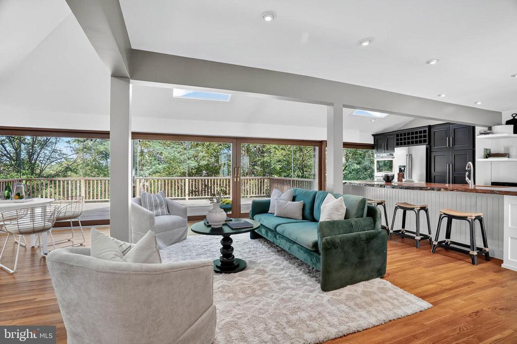 3030 EDGEWATER DRIVE