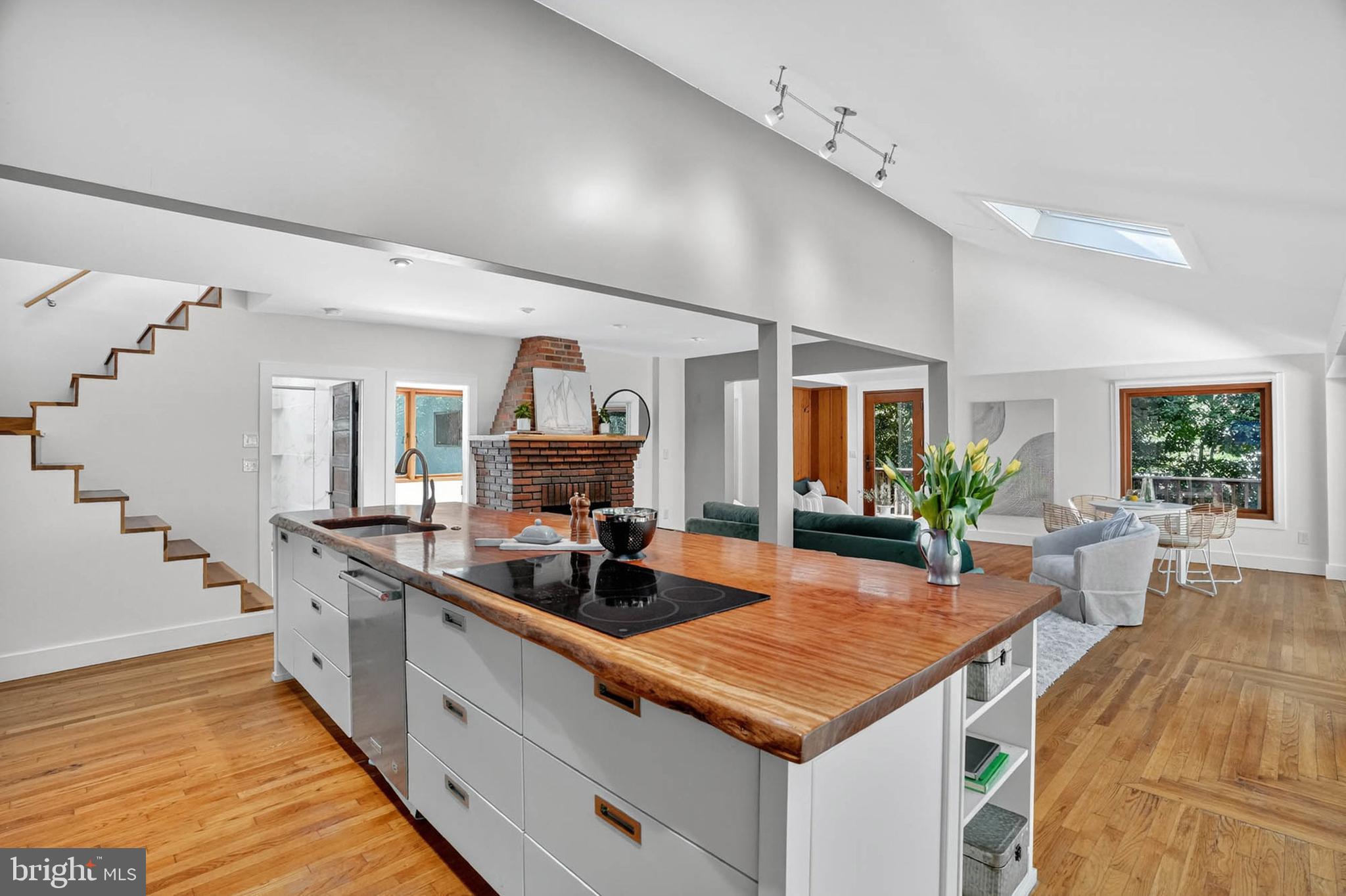 3030 EDGEWATER DRIVE