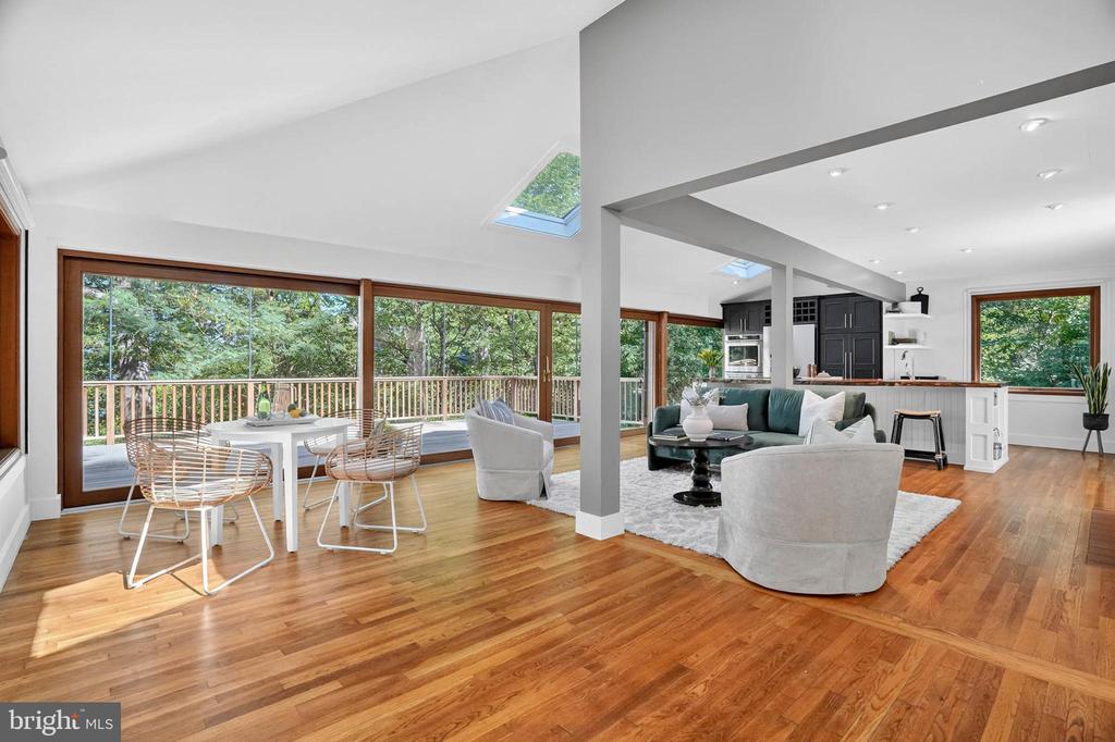 3030 EDGEWATER DRIVE
