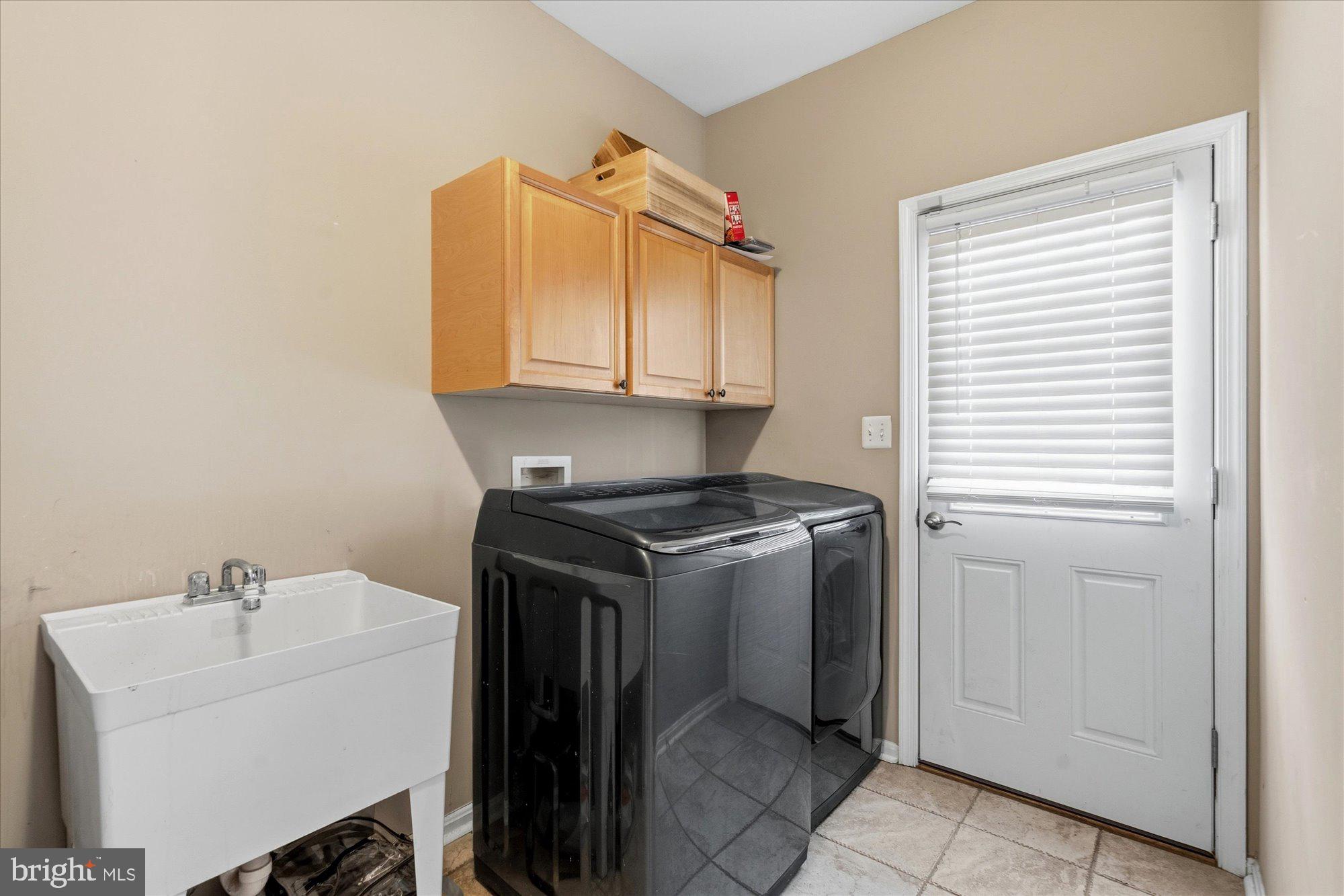 3704 EAGLES NEST COURT