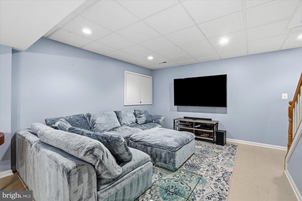 3704 EAGLES NEST COURT