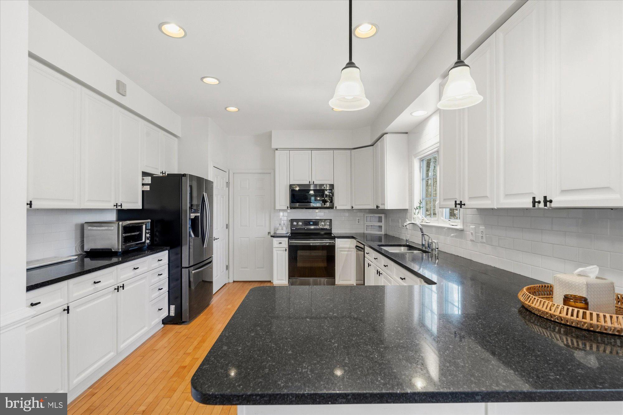 3704 EAGLES NEST COURT