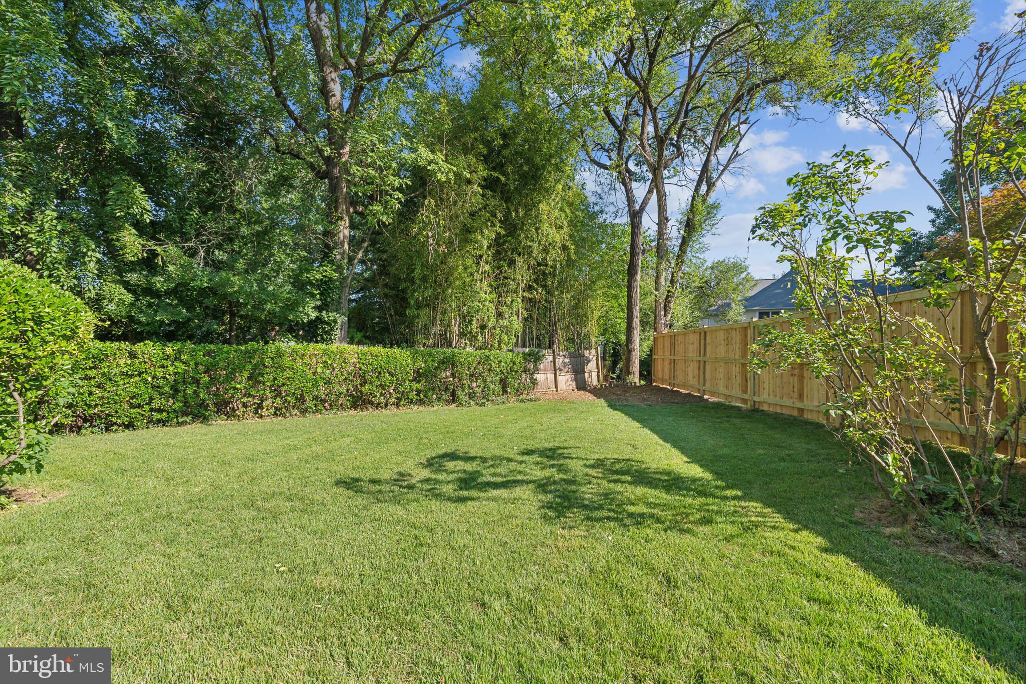 9407 Balfour Dr