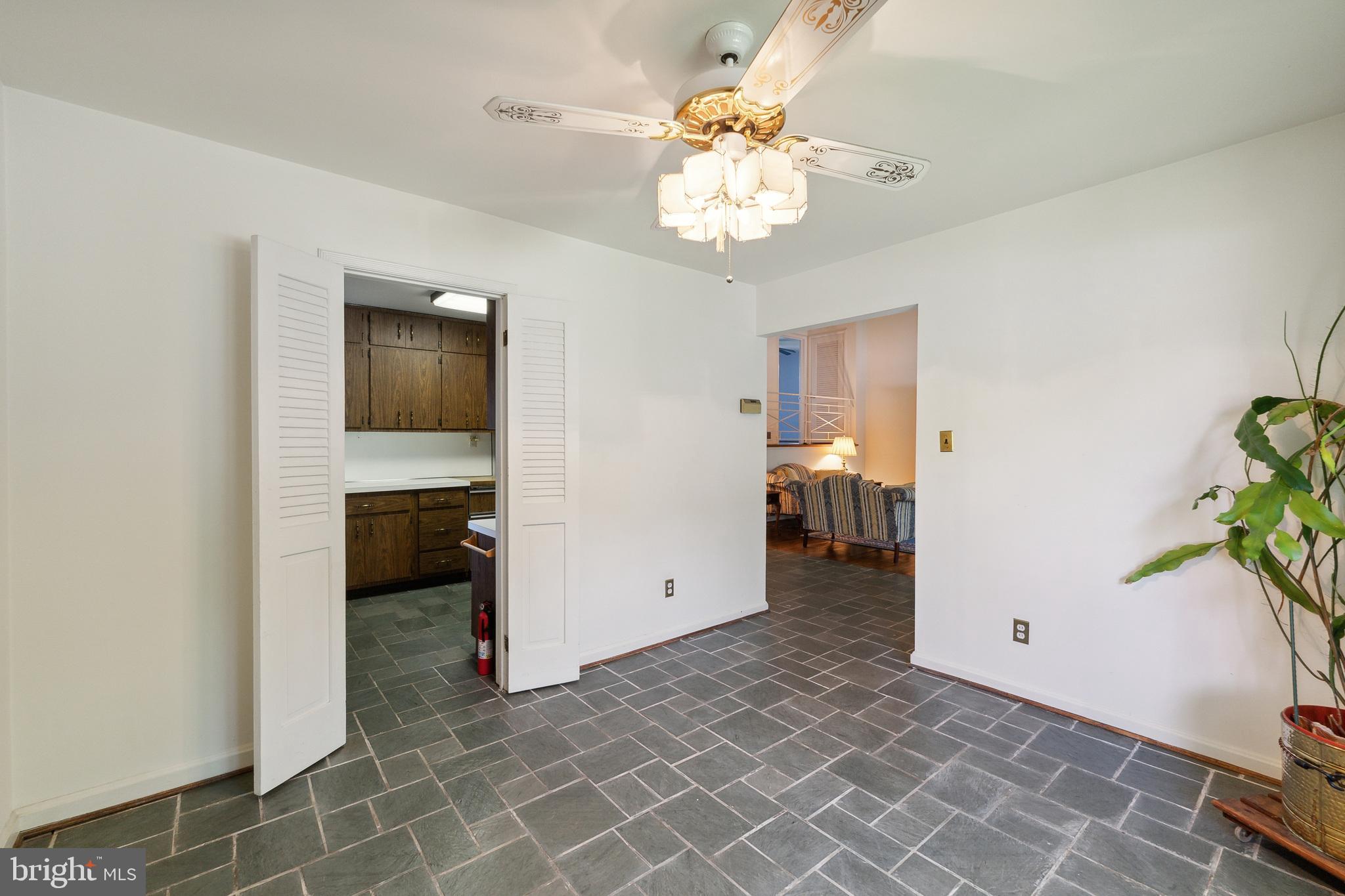 9407 Balfour Dr
