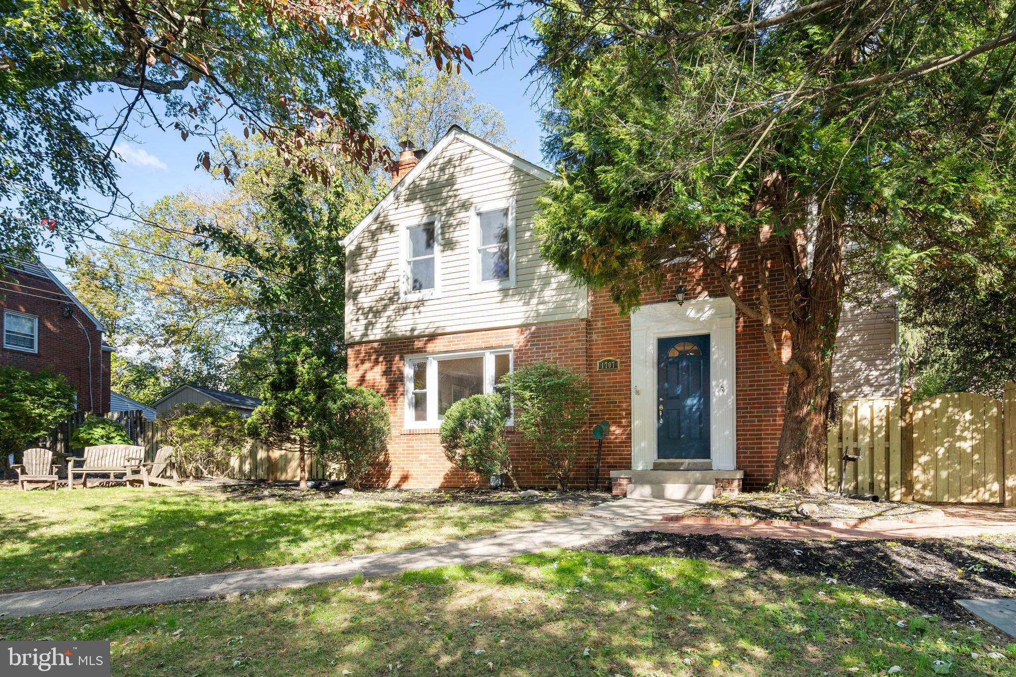 1707 White Oak Dr