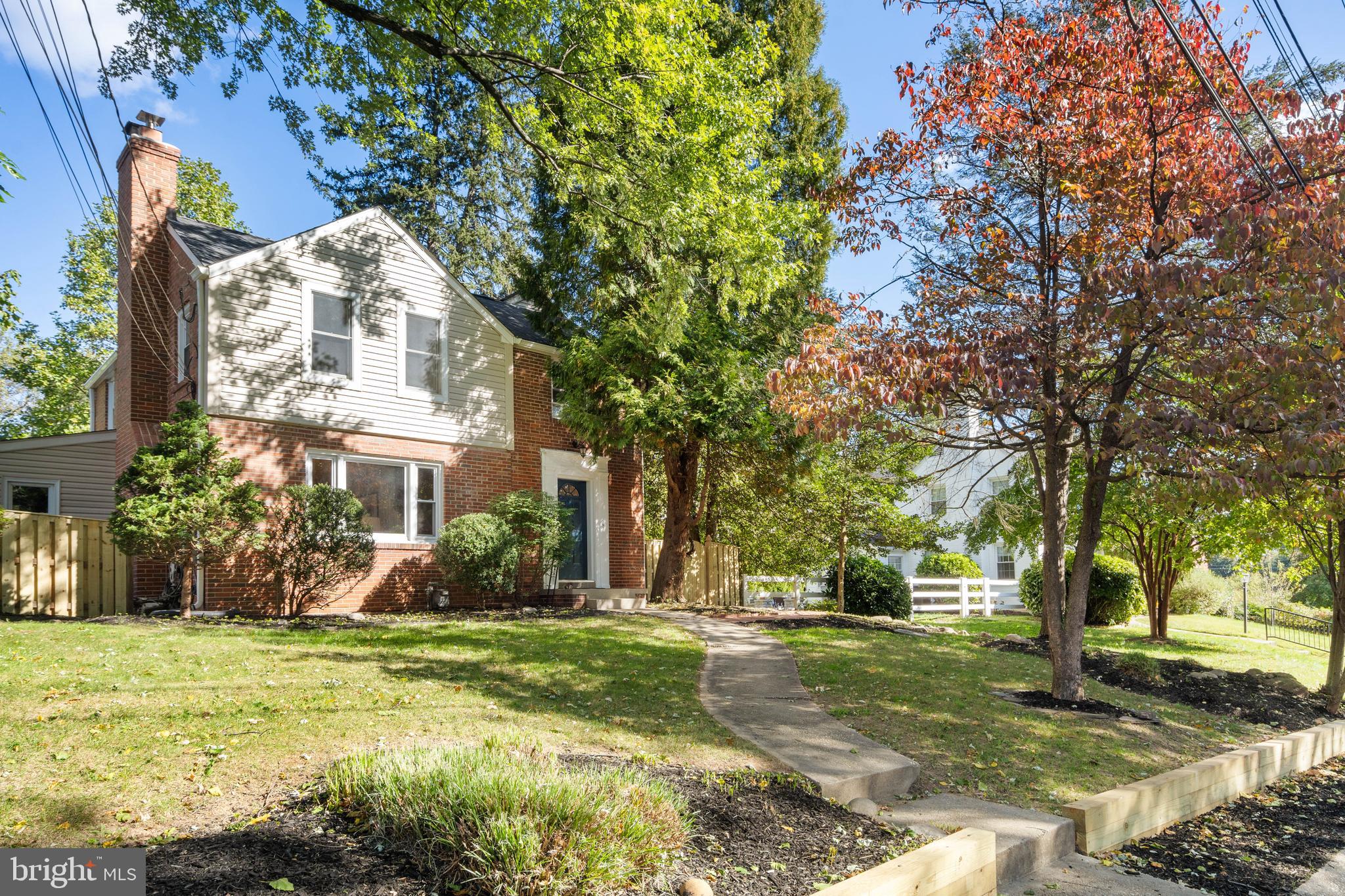 1707 White Oak Dr