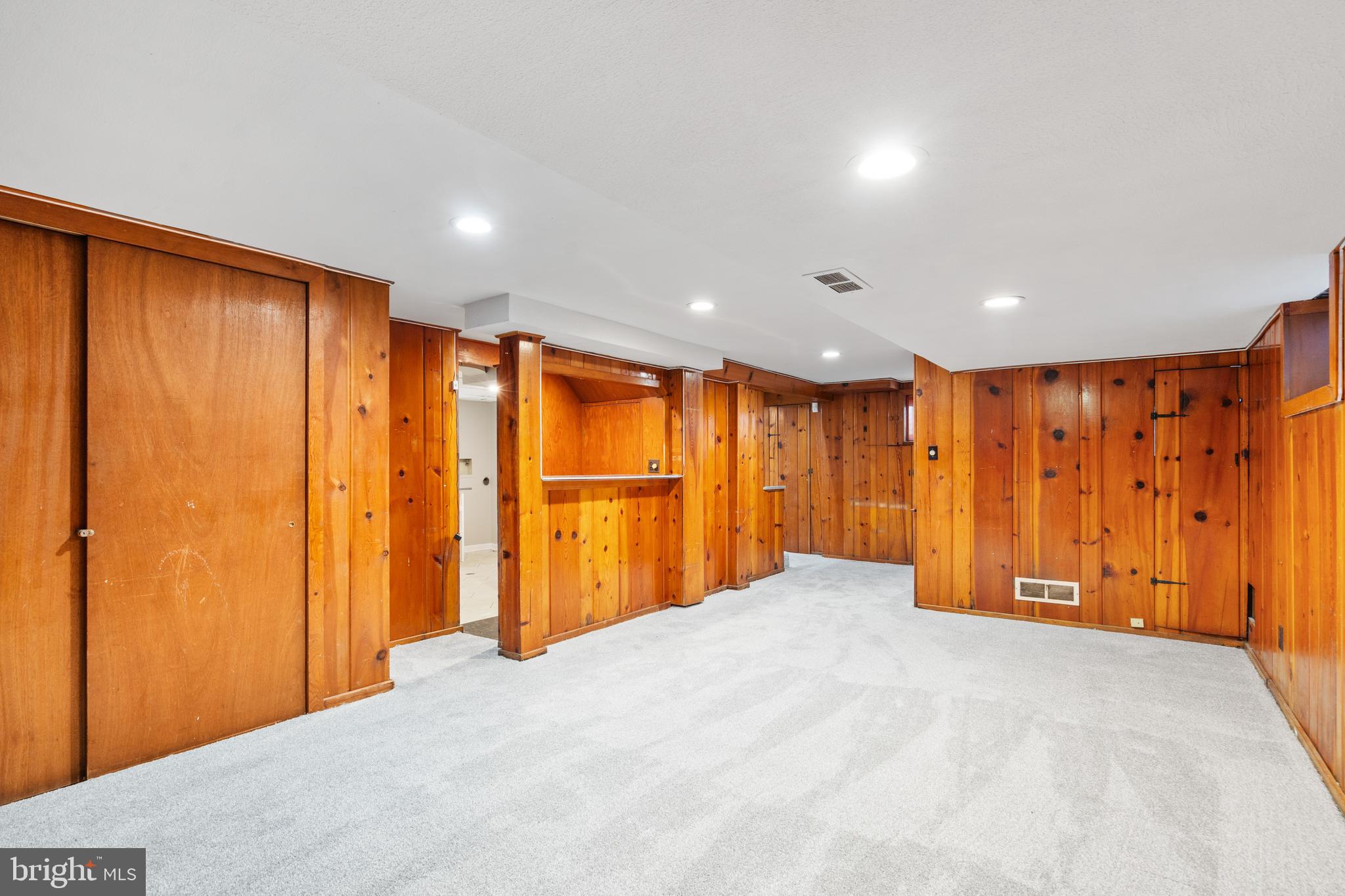 1707 White Oak Dr