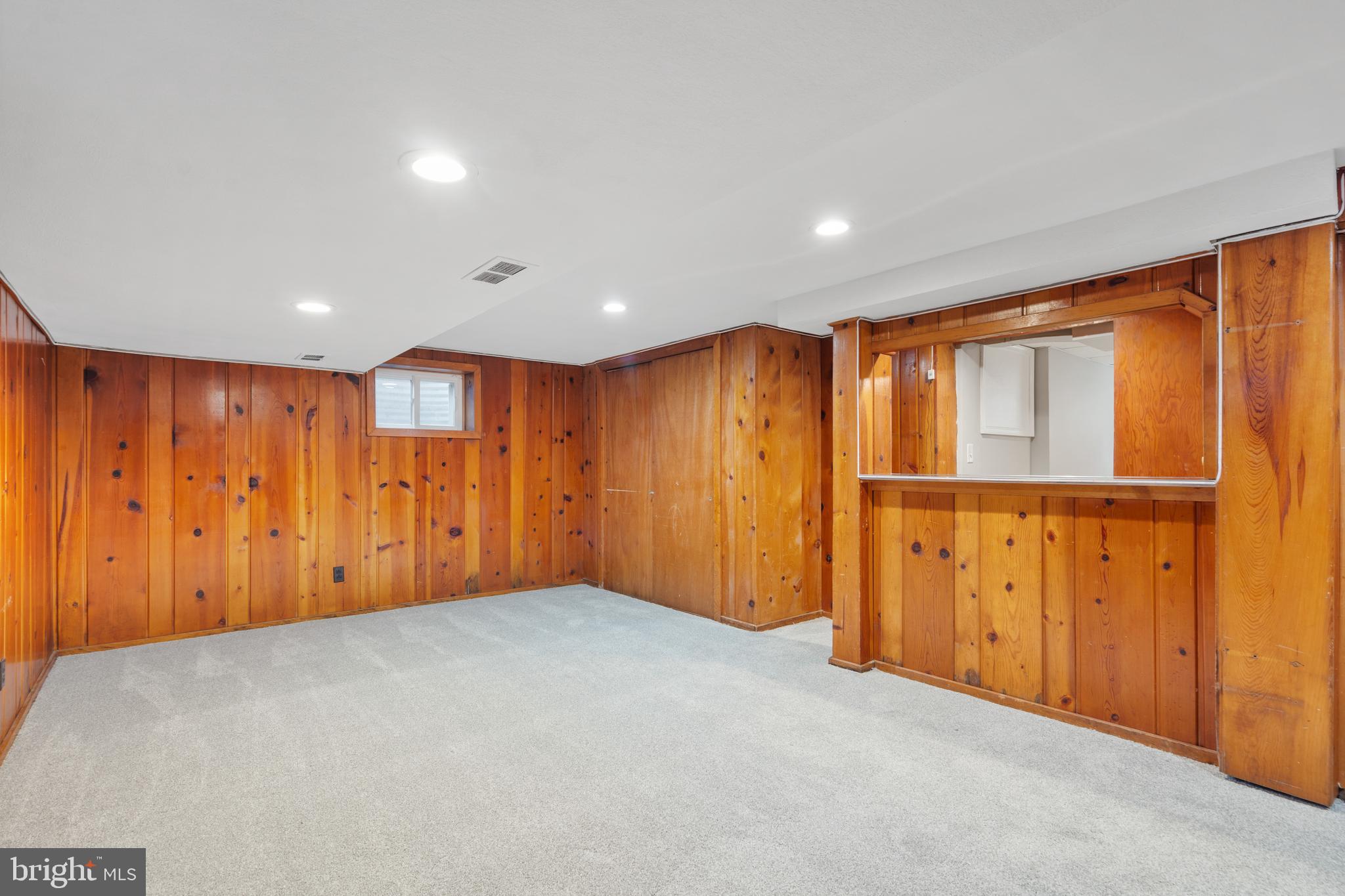 1707 White Oak Dr