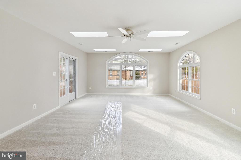 4921 Morning Glory Ct