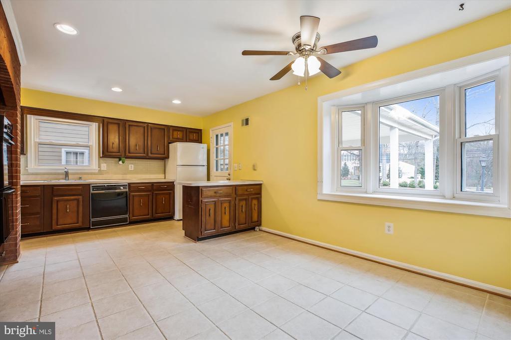 10612 Democracy Ln