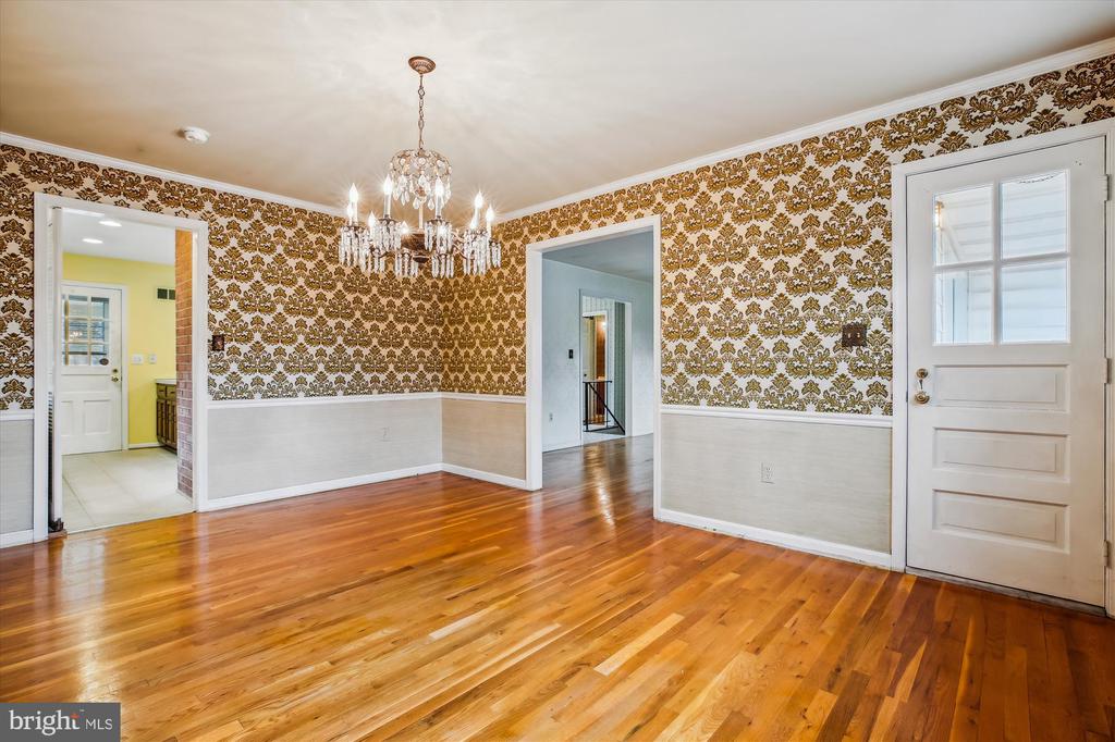 10612 Democracy Ln