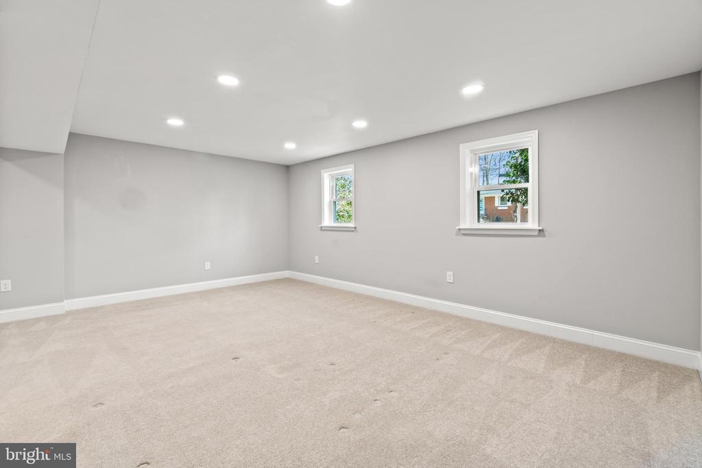 803 Orange Dr