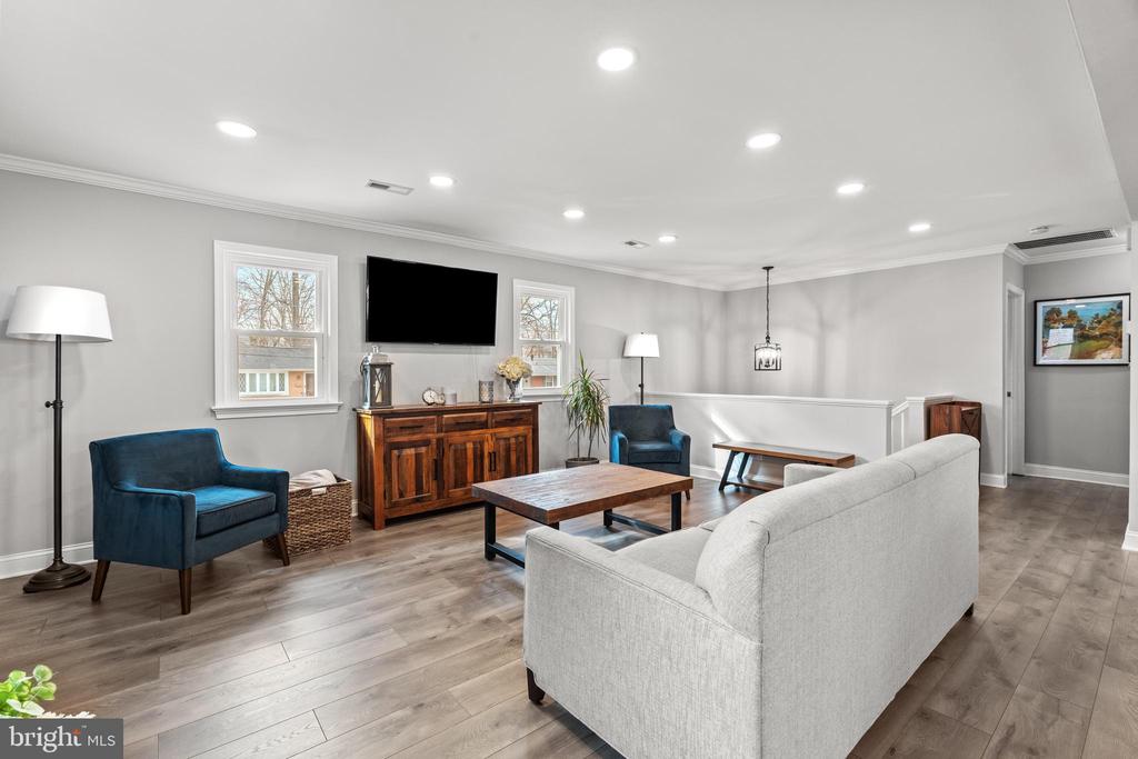803 Orange Dr