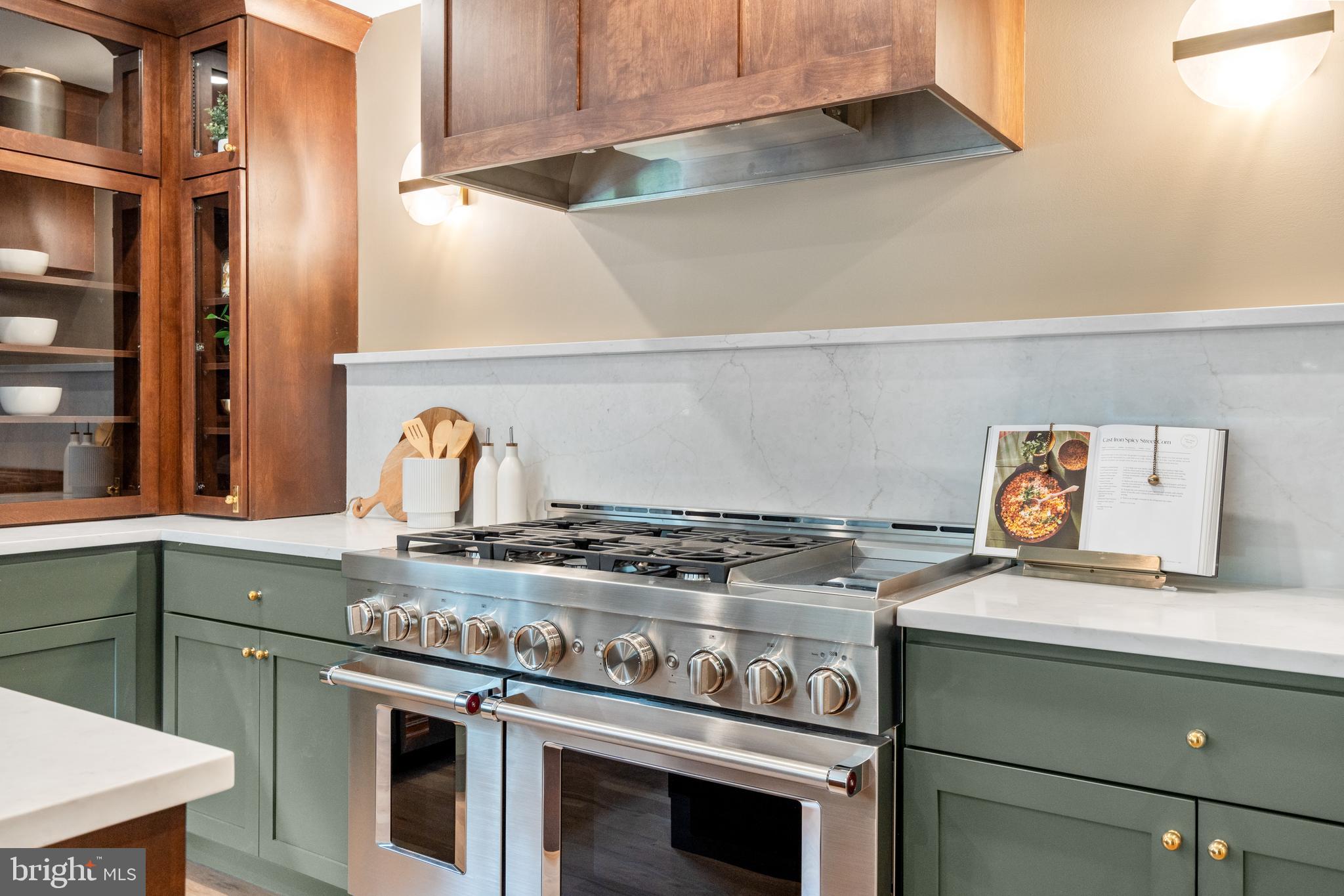 10612 DEMOCRACY LANE