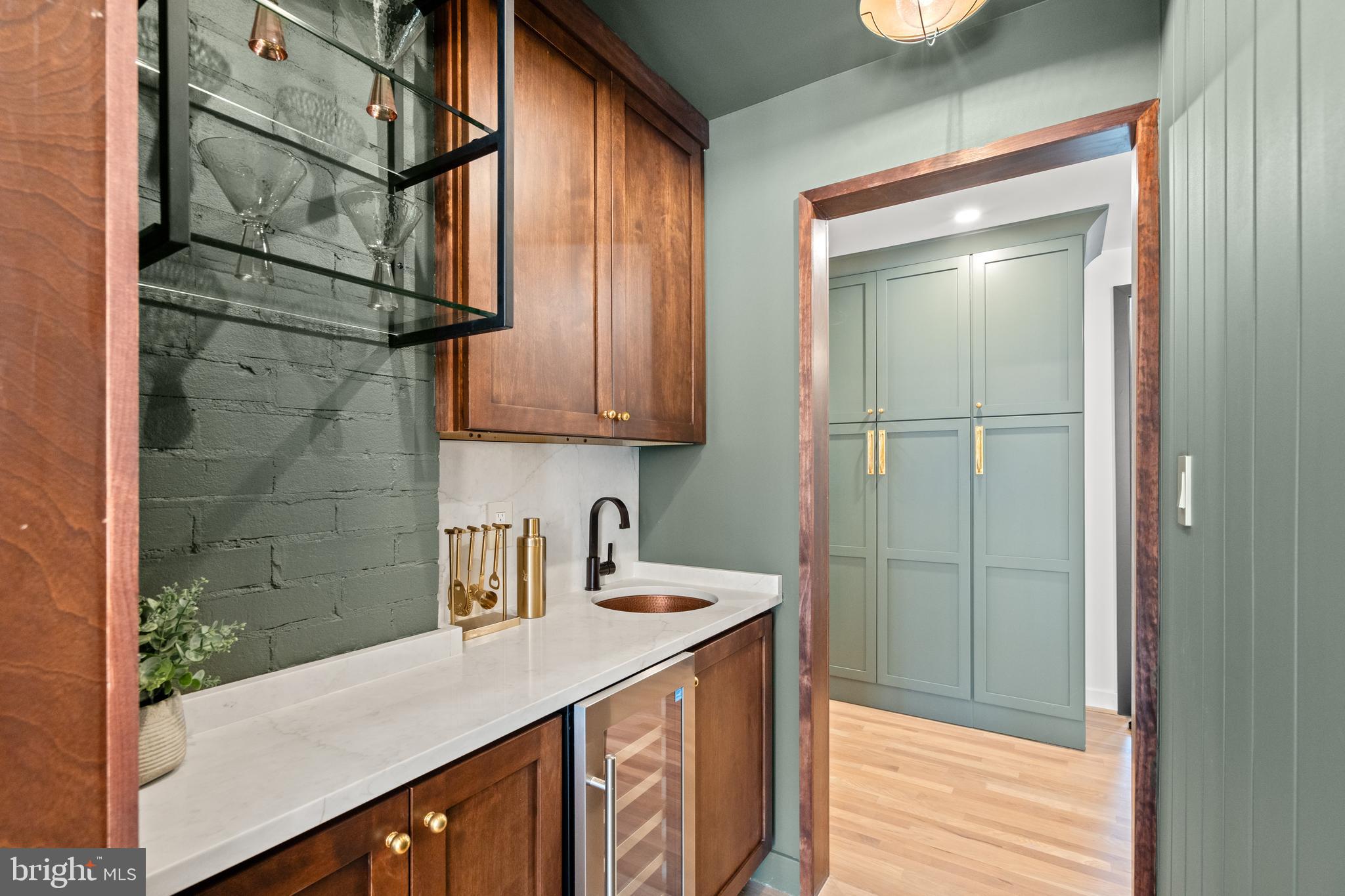 10612 DEMOCRACY LANE