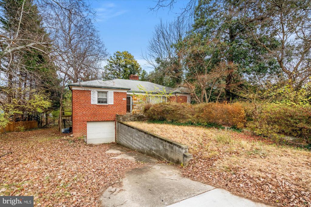 709 GREYROCK DRIVE