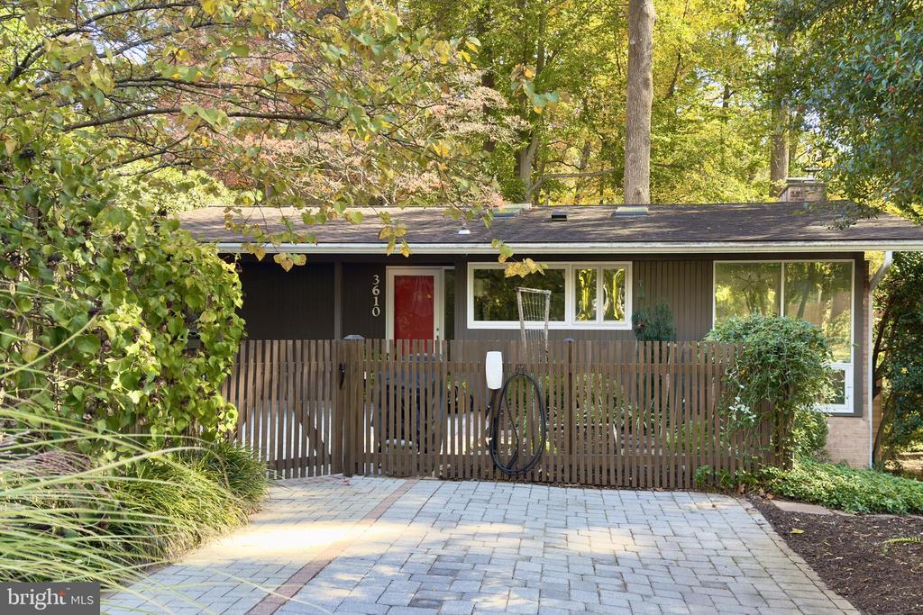 3610 SPRUELL DRIVE