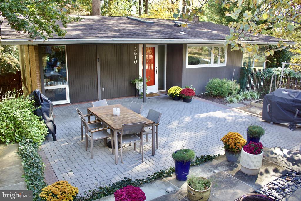 3610 SPRUELL DRIVE