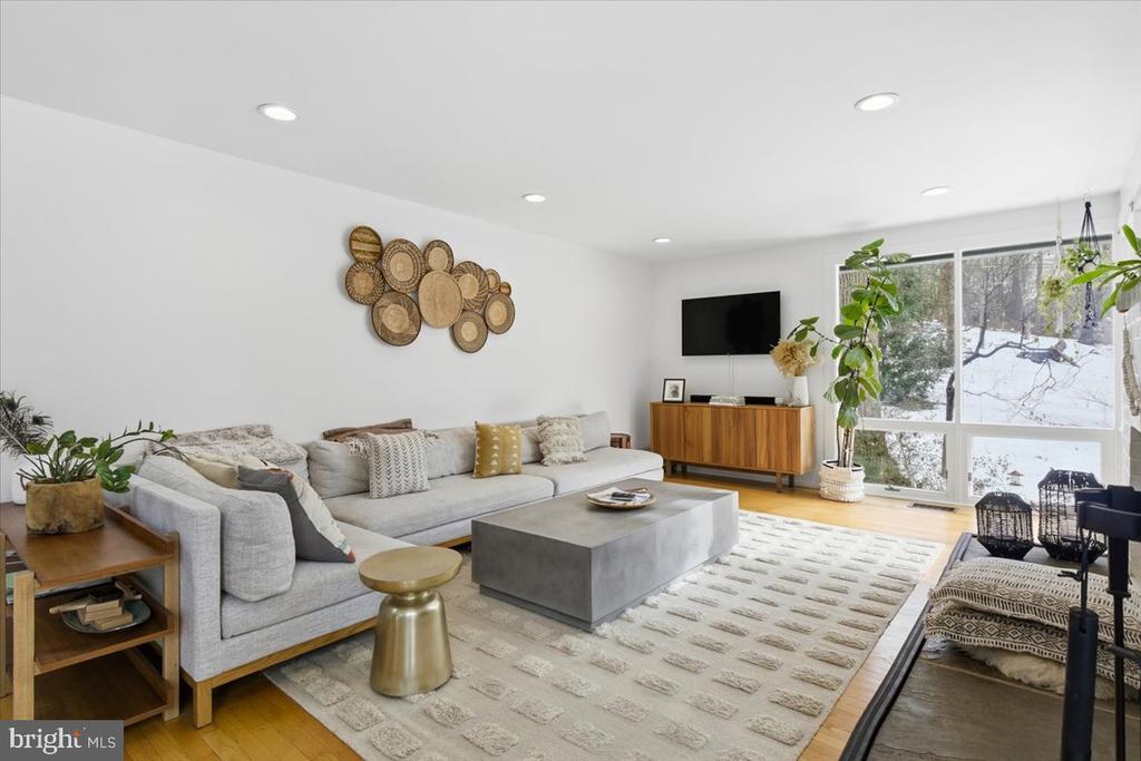 3610 SPRUELL DRIVE