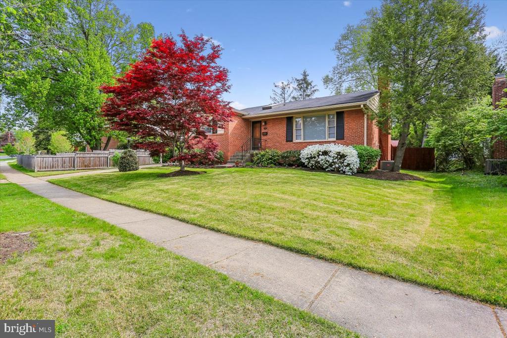 9909 ASHBURTON LANE