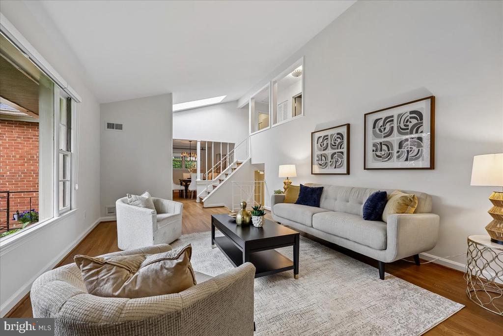 9909 ASHBURTON LANE