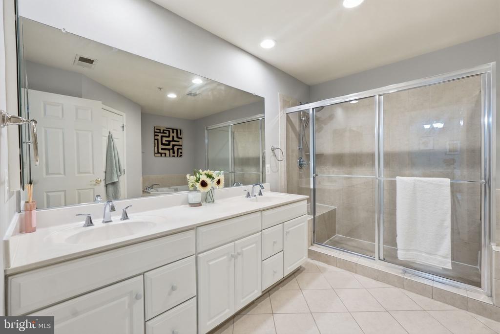 306 OAK KNOLL TERRACE