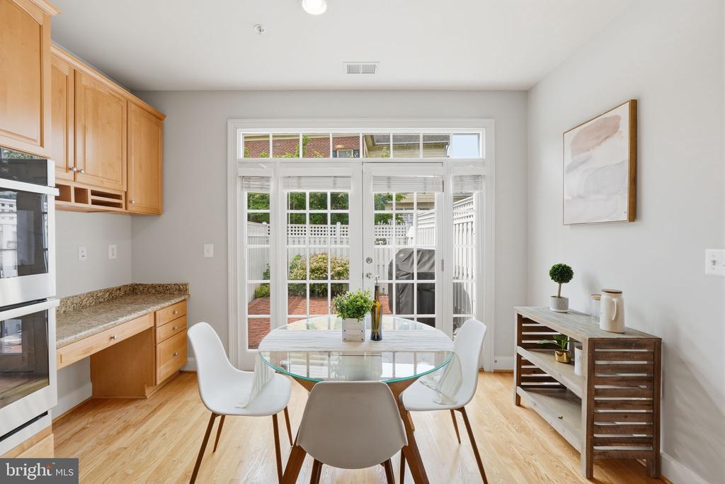306 OAK KNOLL TERRACE