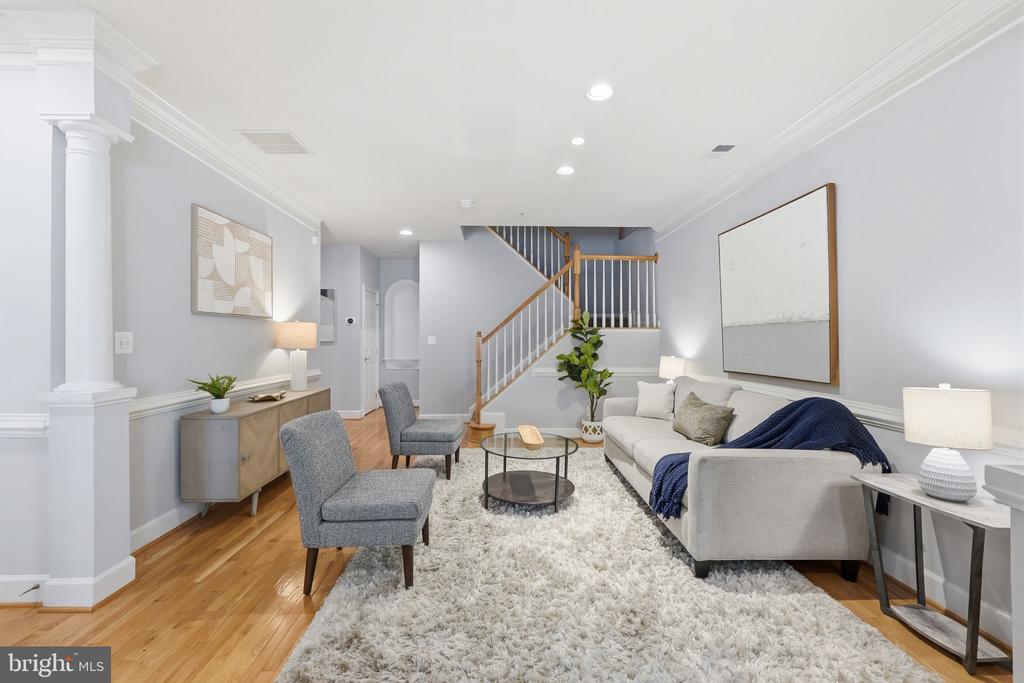 306 OAK KNOLL TERRACE