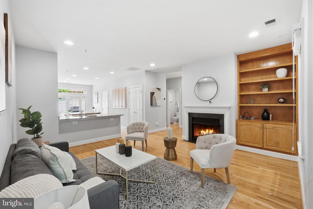 306 OAK KNOLL TERRACE