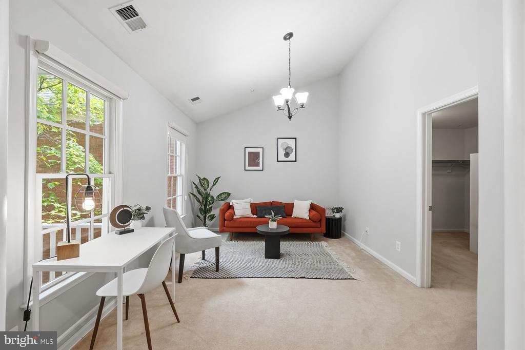 306 OAK KNOLL TERRACE