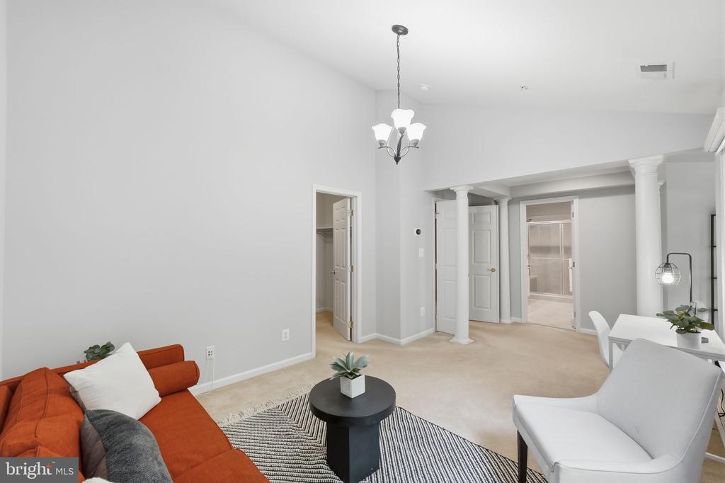 306 OAK KNOLL TERRACE
