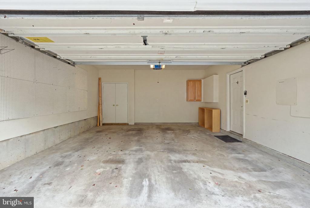 306 OAK KNOLL TERRACE