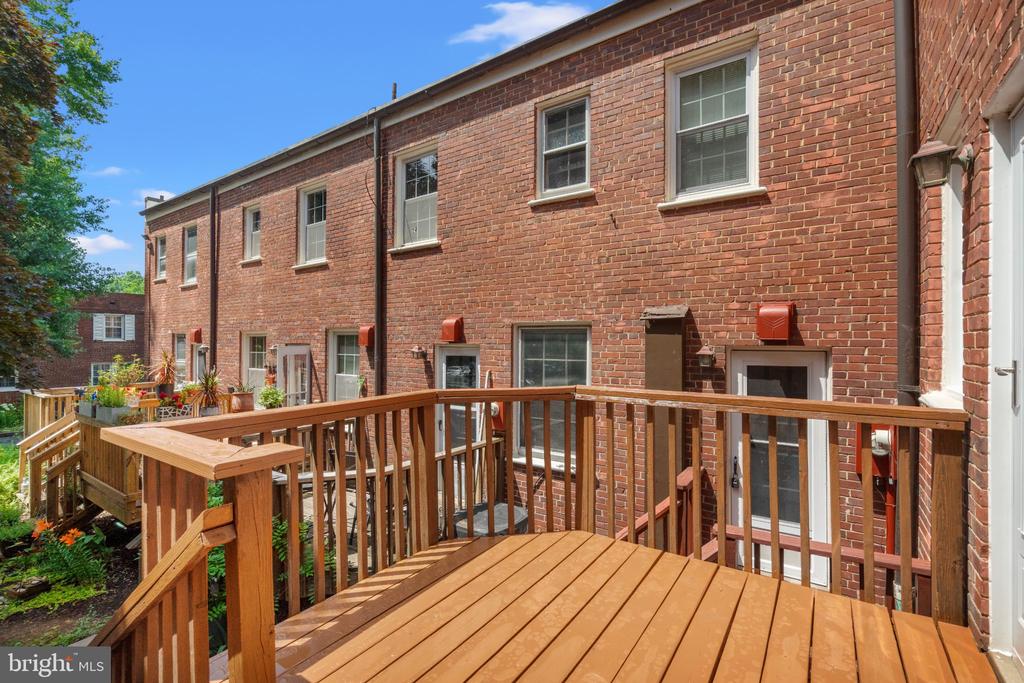 1021 S BARTON STREET 124