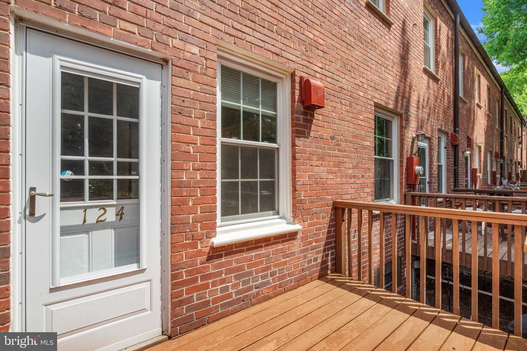 1021 S BARTON STREET 124