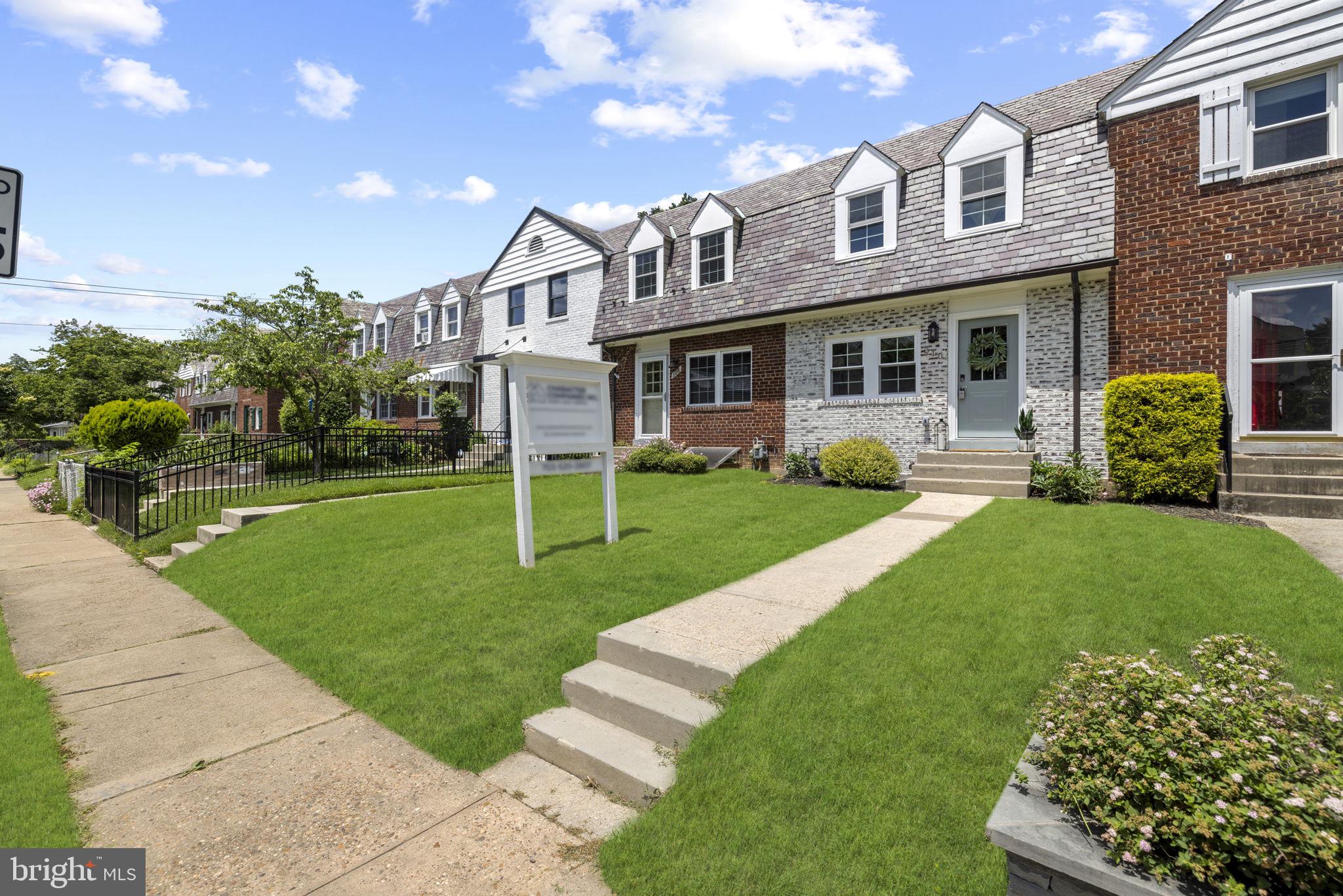 310 E Nelson Ave