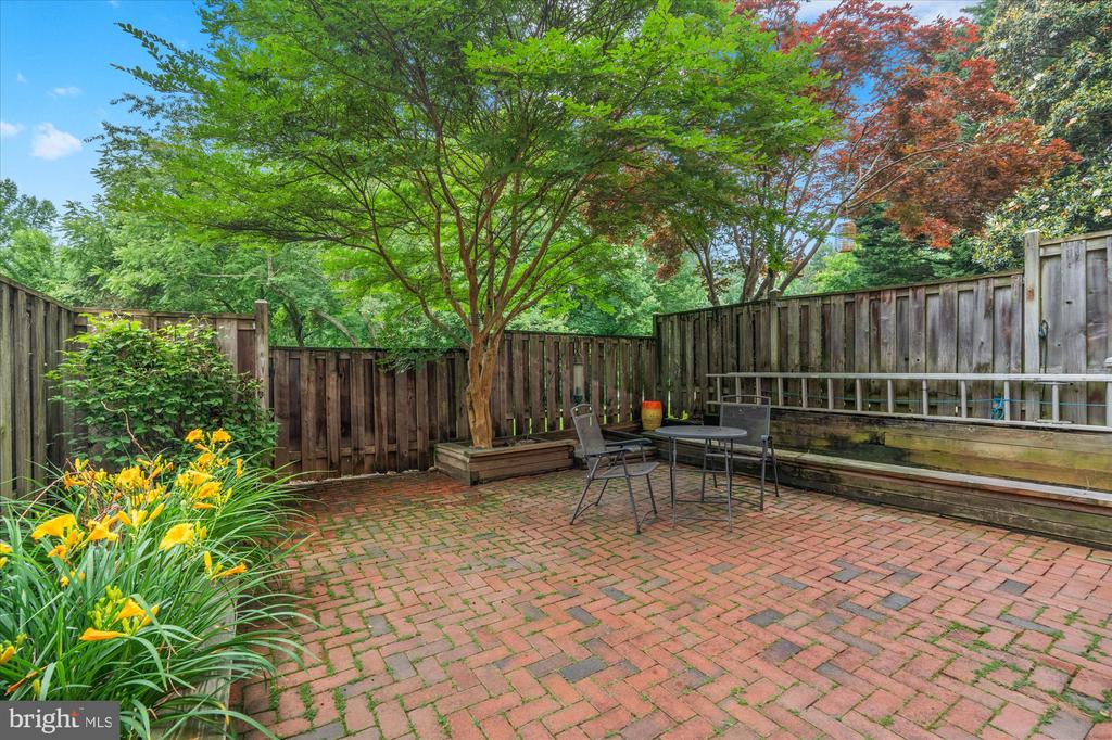 3971 Hancock Forest Trl