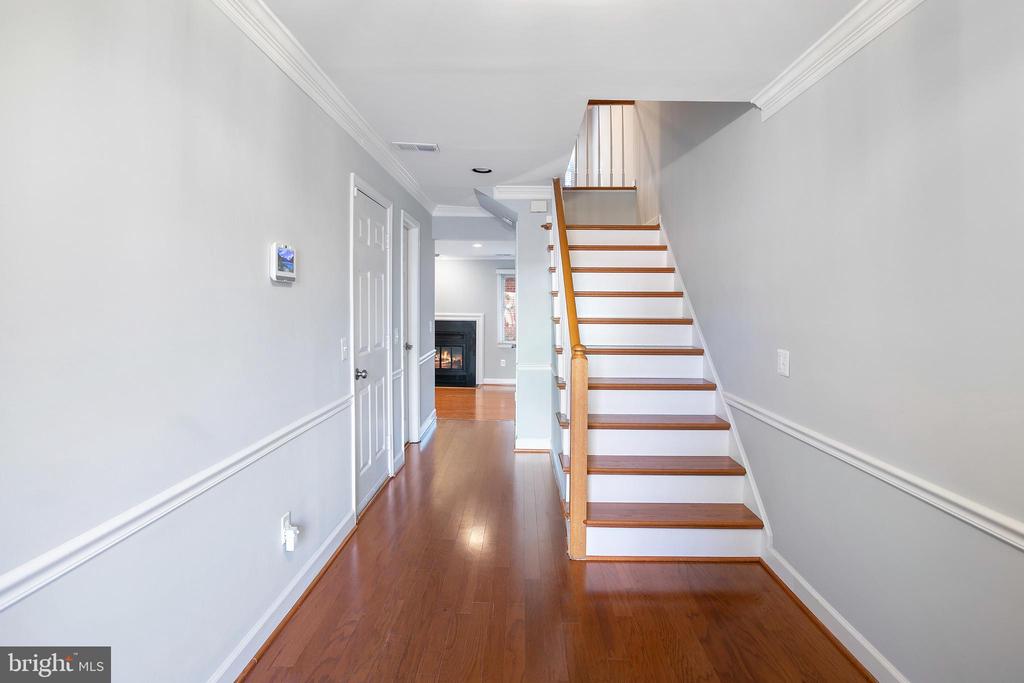 5115 Skyline Village Ct