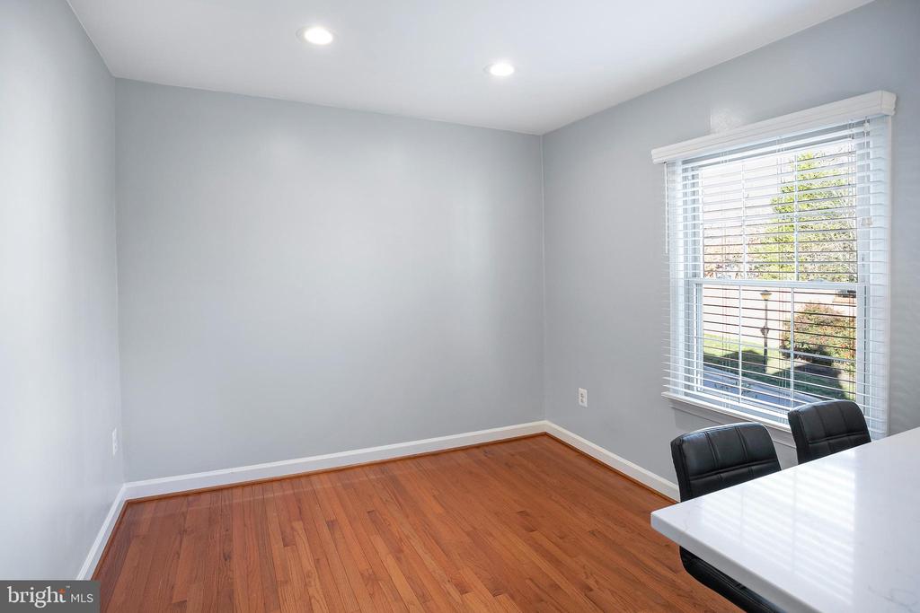 5115 Skyline Village Ct