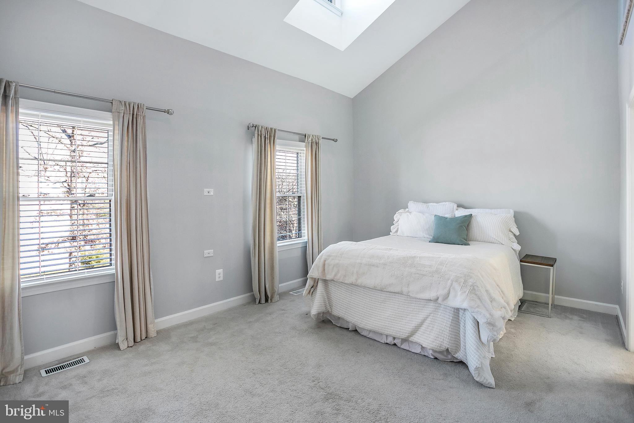 5115 Skyline Village Ct