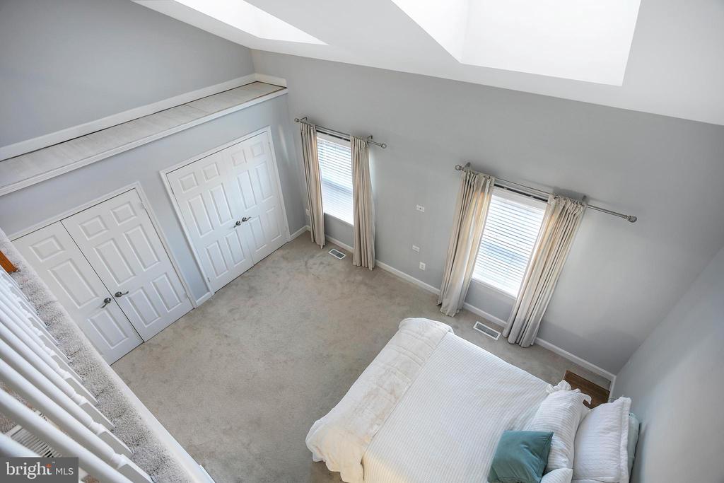 5115 Skyline Village Ct