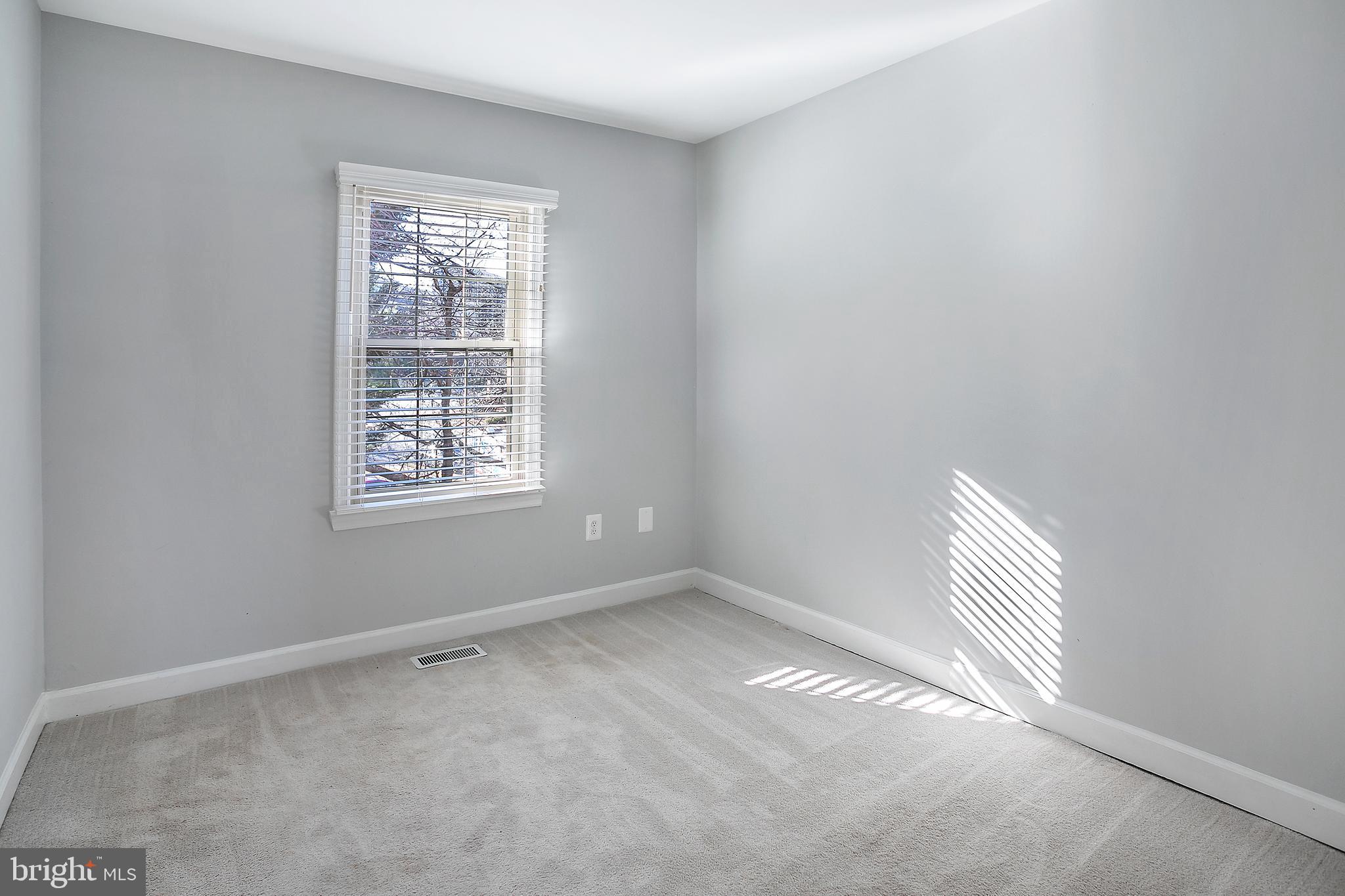 5115 Skyline Village Ct