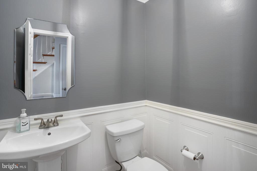 5115 Skyline Village Ct