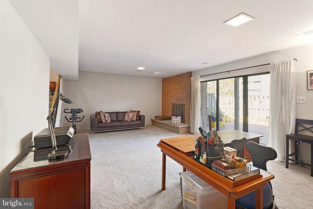 3135 Eakin Park Ct